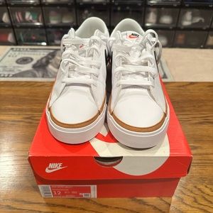Nike court legacy size 12